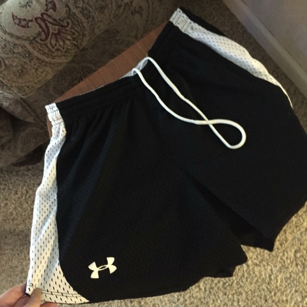FLASH SALE Under armor shorts